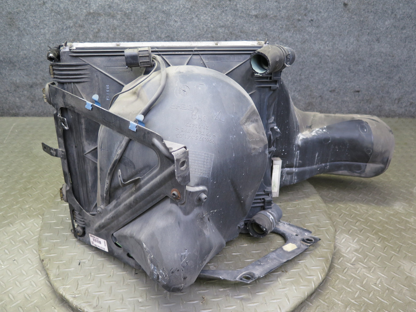 1999-2000 Porsche 911 996 Engine Left Cooling Radiator & A/C Condenser w Shroud