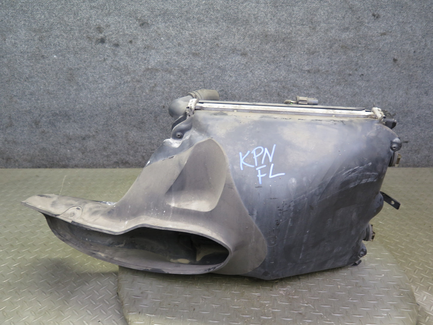 1999-2000 Porsche 911 996 Engine Left Cooling Radiator & A/C Condenser w Shroud