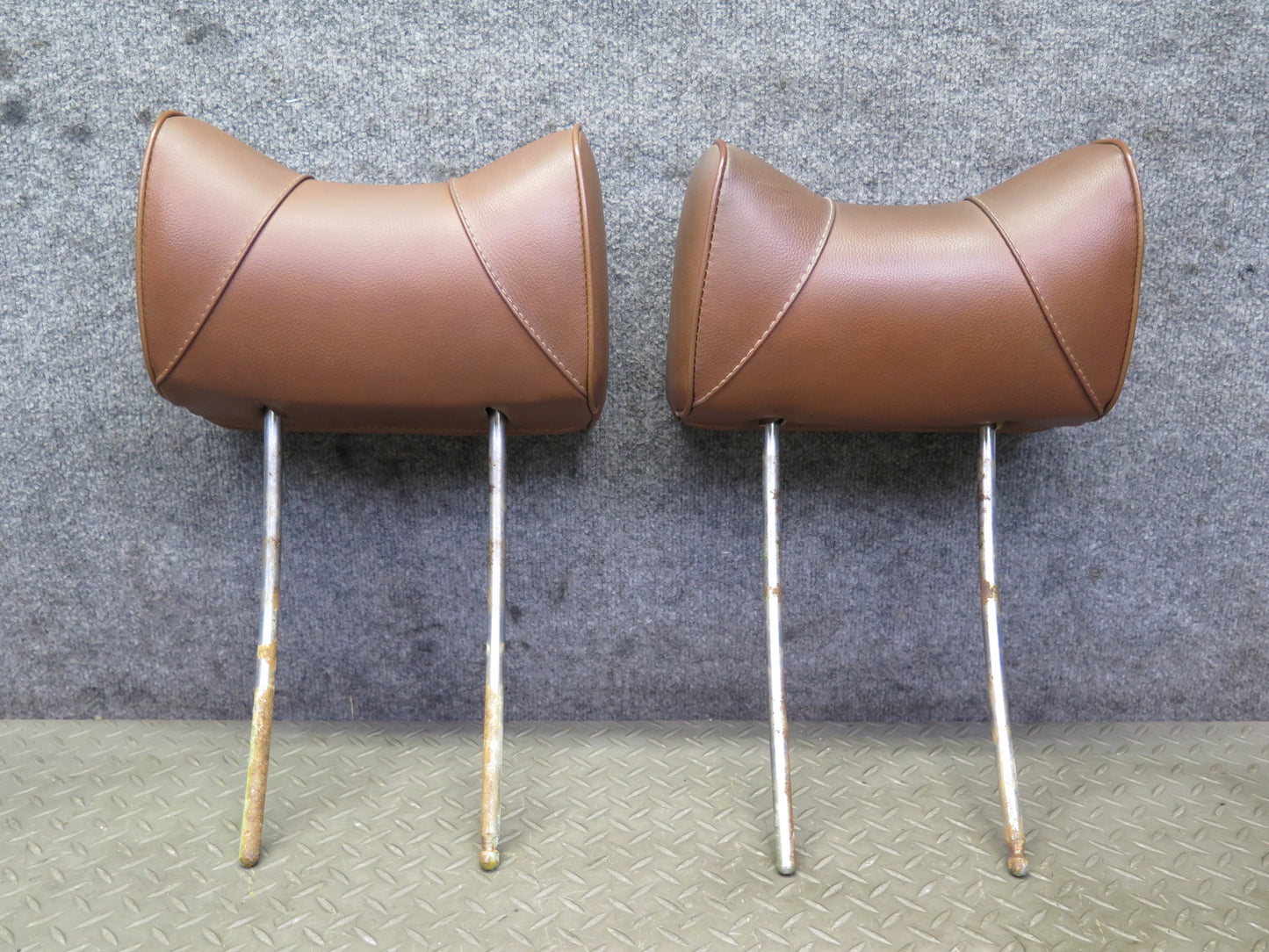 75-76 Mercedes W115 300SD Front Left & Right Seat Leather Headrest Set Brown OEM