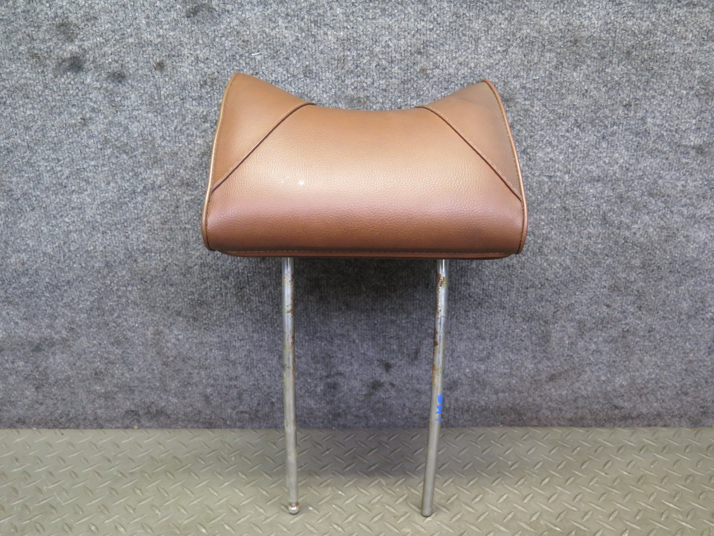 75-76 Mercedes W115 300SD Front Left & Right Seat Leather Headrest Set Brown OEM