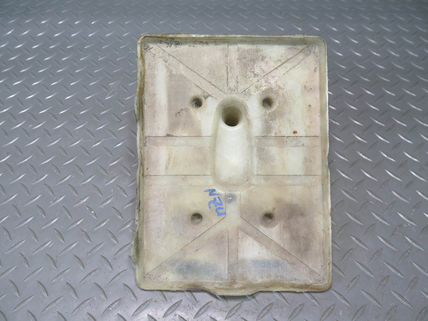 84-86 Nissan Z31 300ZX Battery Tray Support w Mounting Holders OEM