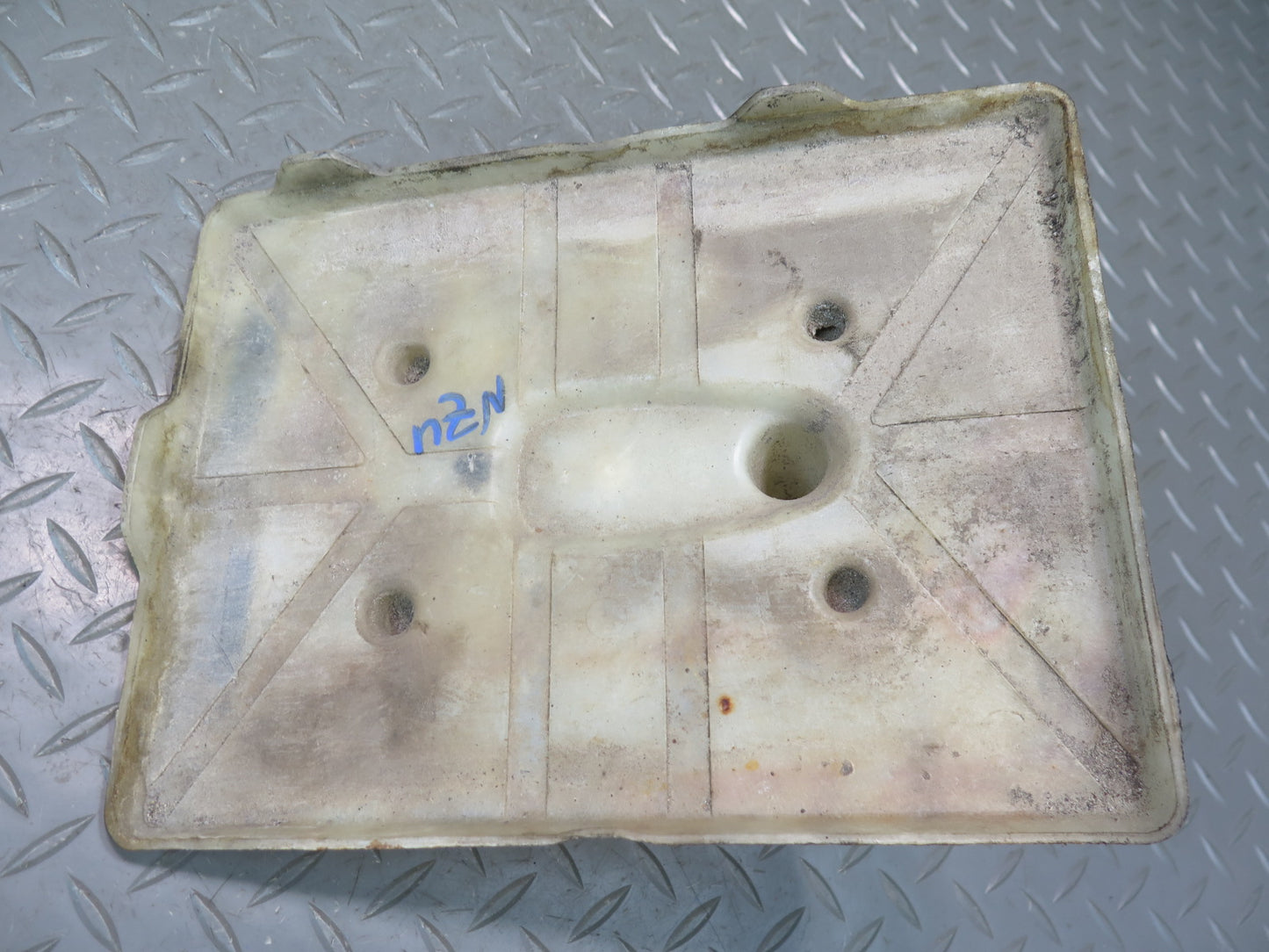 84-86 Nissan Z31 300ZX Battery Tray Support w Mounting Holders OEM