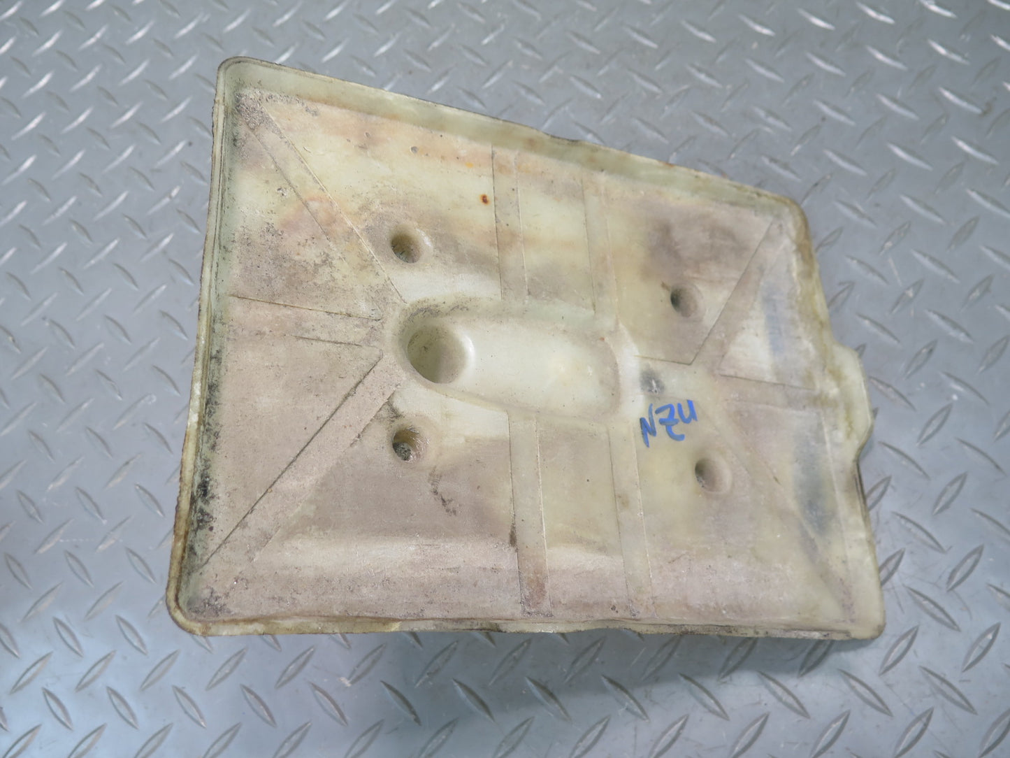 84-86 Nissan Z31 300ZX Battery Tray Support w Mounting Holders OEM