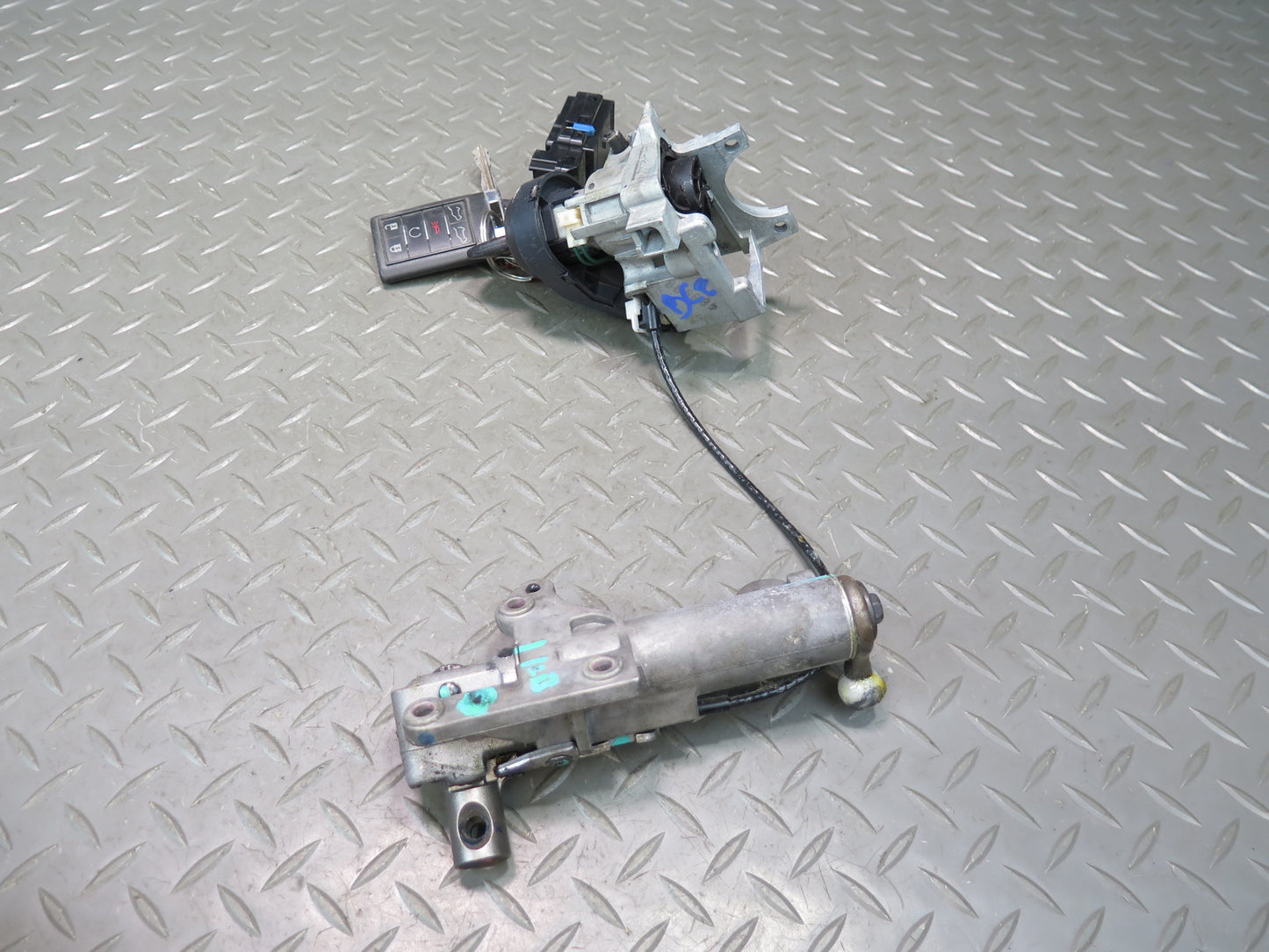 2014 Cadillac Escalade Ignition Switch Lock KEY Set