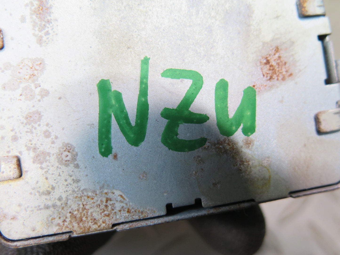 84-86 Nissan Z31 300ZX Theft Warning Control Module 28591-01P51 OEM