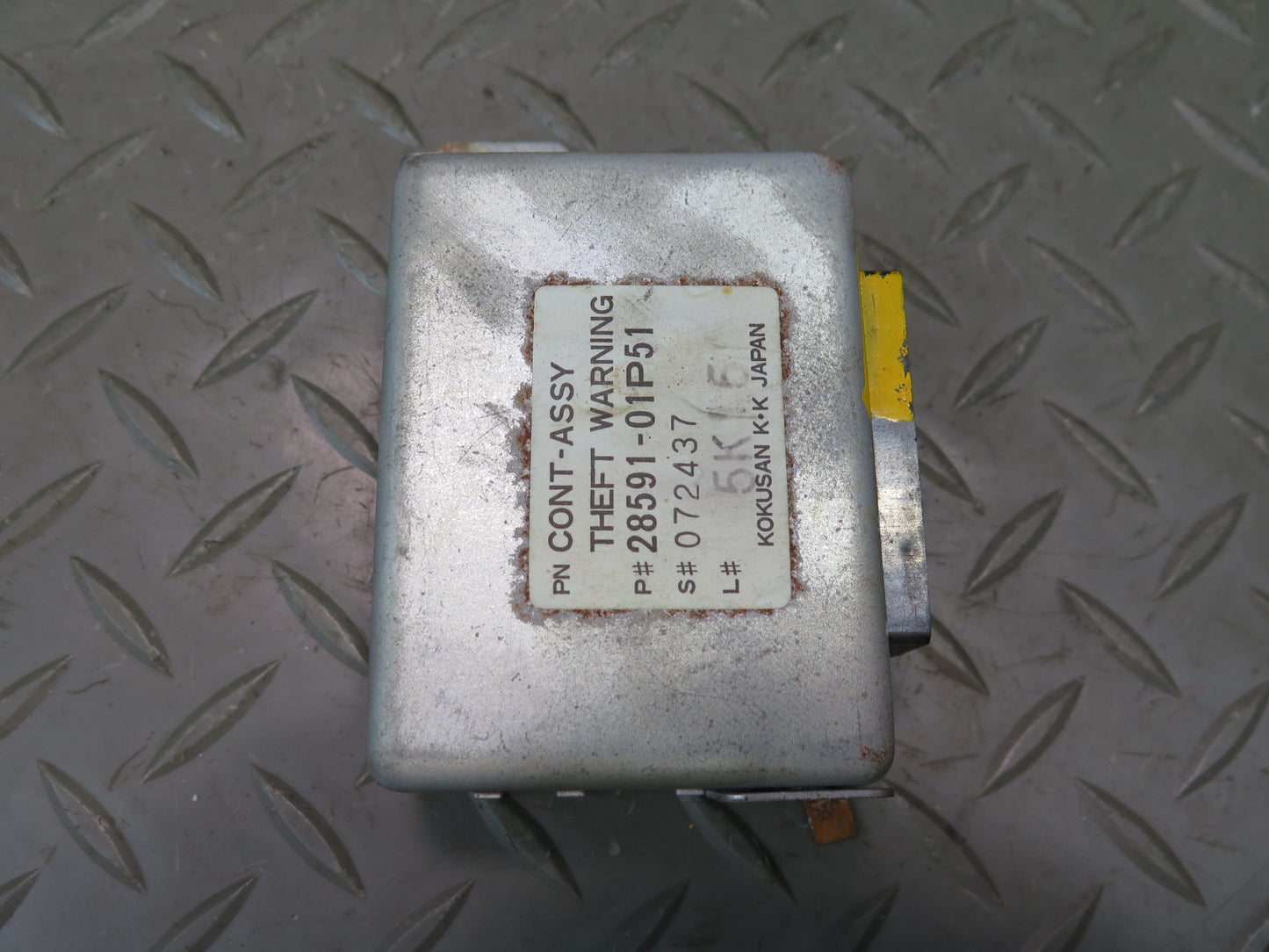 84-86 Nissan Z31 300ZX Theft Warning Control Module 28591-01P51 OEM
