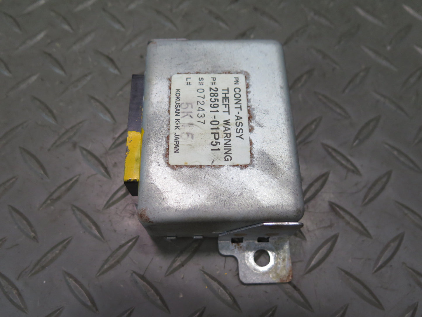 84-86 Nissan Z31 300ZX Theft Warning Control Module 28591-01P51 OEM