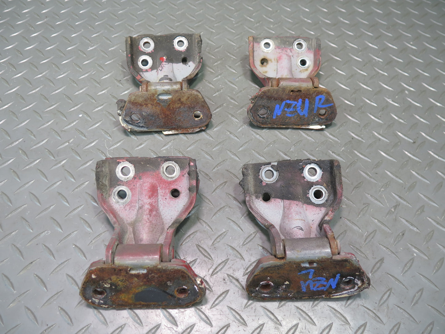84-86 Nissan 300ZX Z31 Set of 4 Left & Right Upper & Lower Door Hinge RED OEM