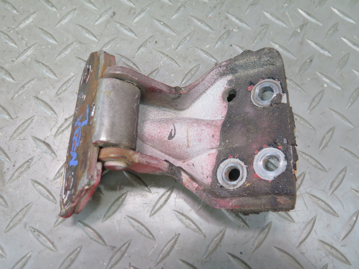 84-86 Nissan 300ZX Z31 Set of 4 Left & Right Upper & Lower Door Hinge RED OEM