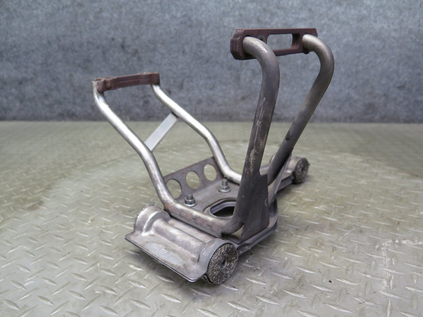 1999-2001 Porsche 911 996 3.4L Rear Exhaust Muffler Bracket Support 99611123801