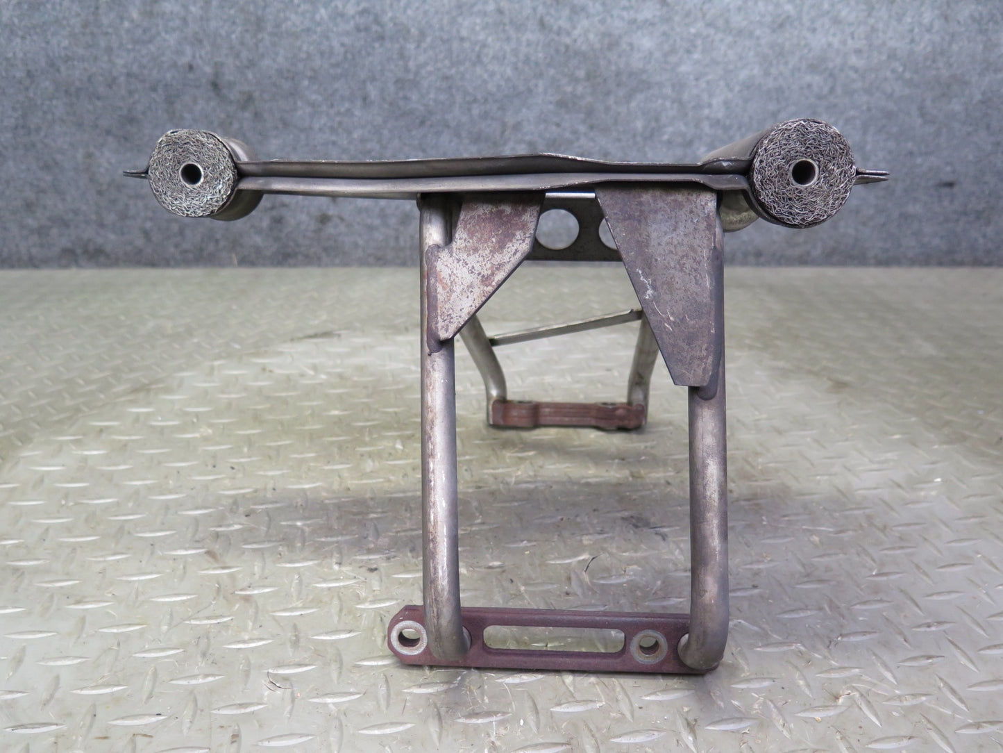 1999-2001 Porsche 911 996 3.4L Rear Exhaust Muffler Bracket Support 99611123801