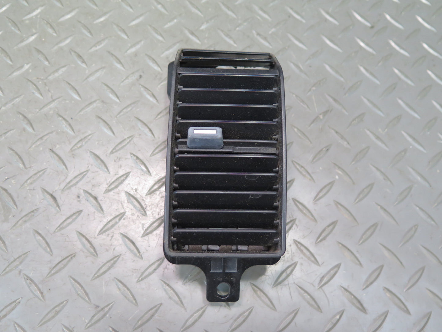 84-86 Nissan Z31 300ZX Set of 4 Dash Front Left Center Right A/C Air Vent OEM