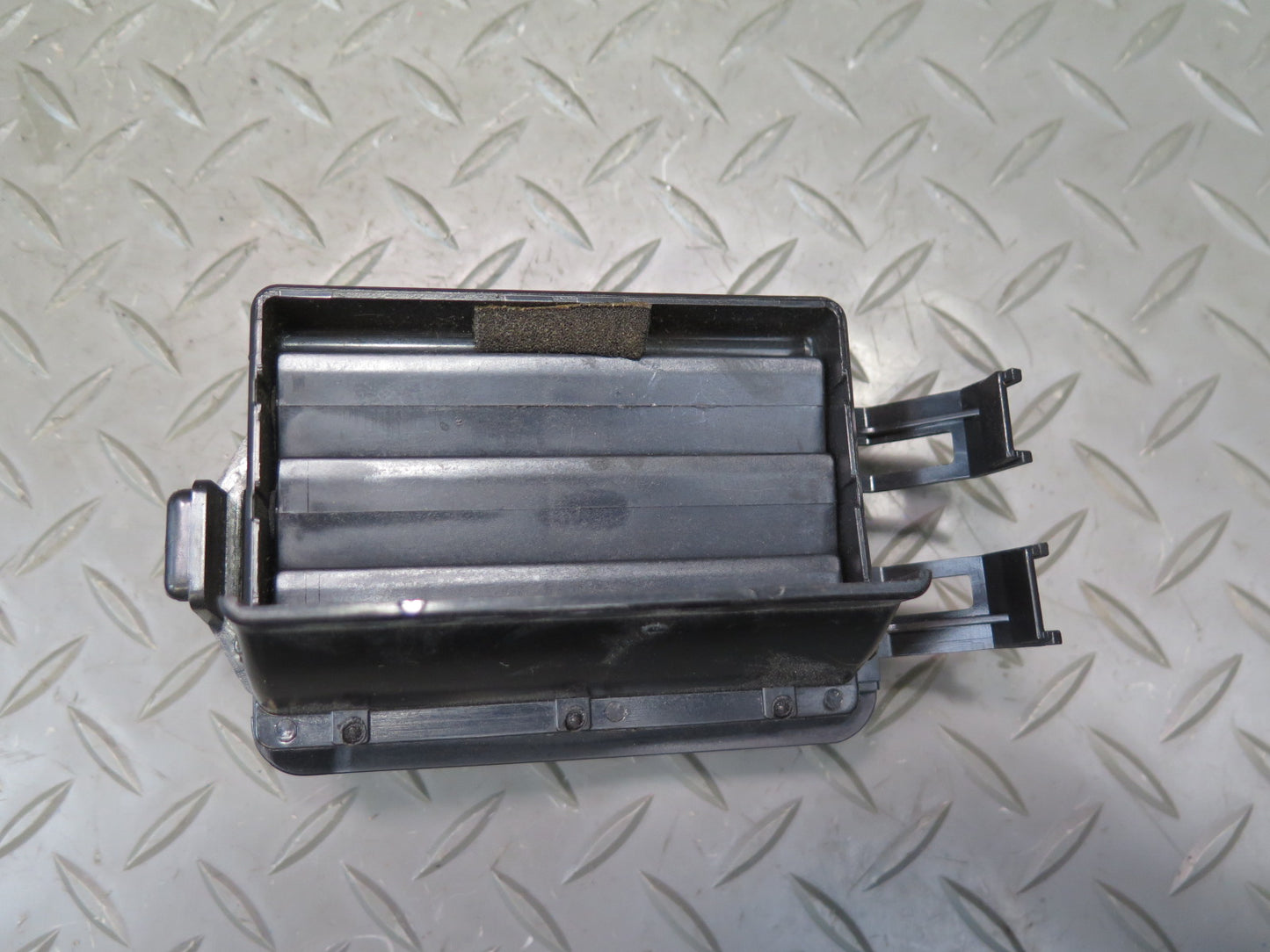 84-86 Nissan Z31 300ZX Set of 4 Dash Front Left Center Right A/C Air Vent OEM