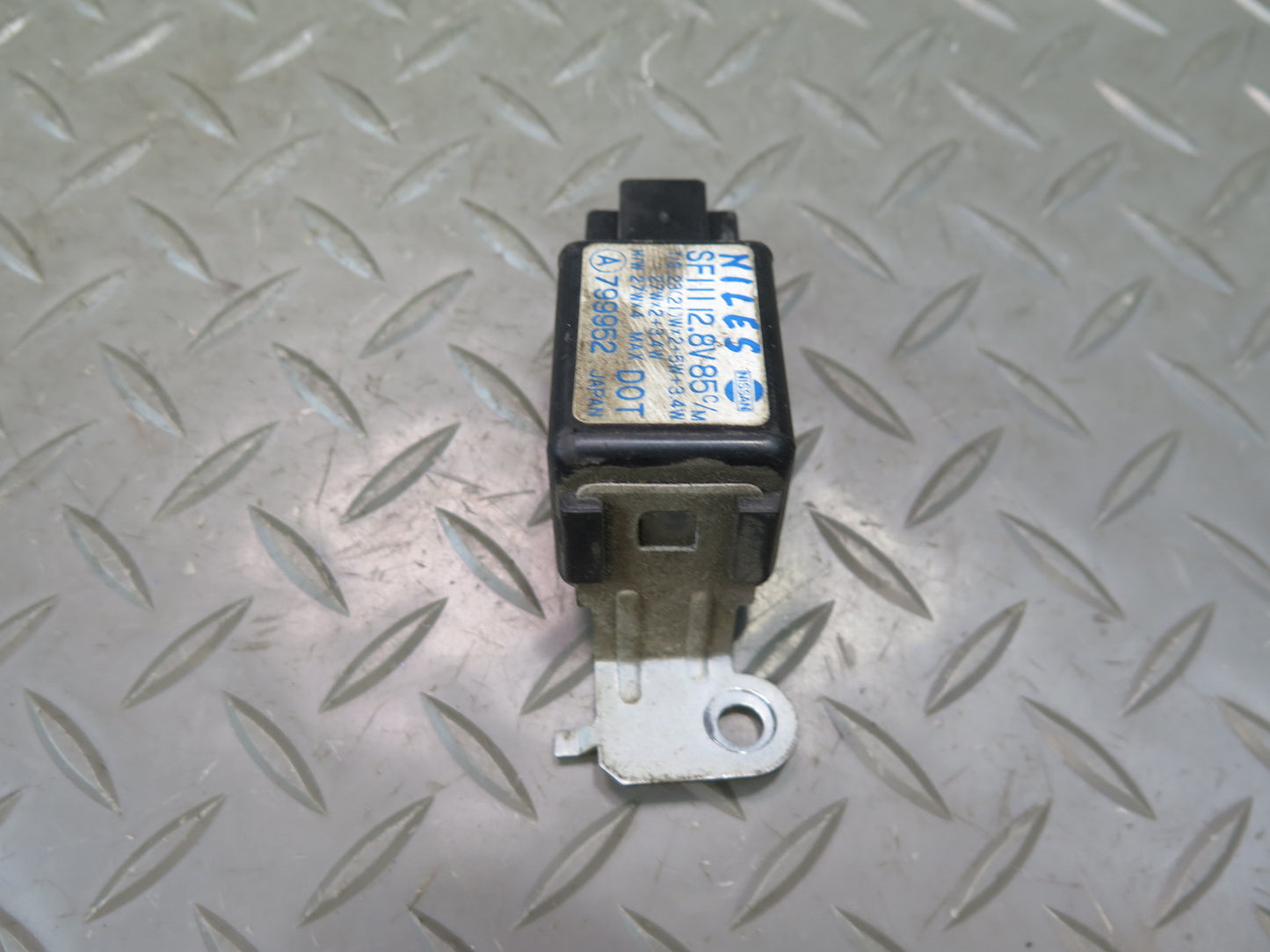84-89 Nissan 300ZX Z31 Turn Signal Flasher Relay OEM