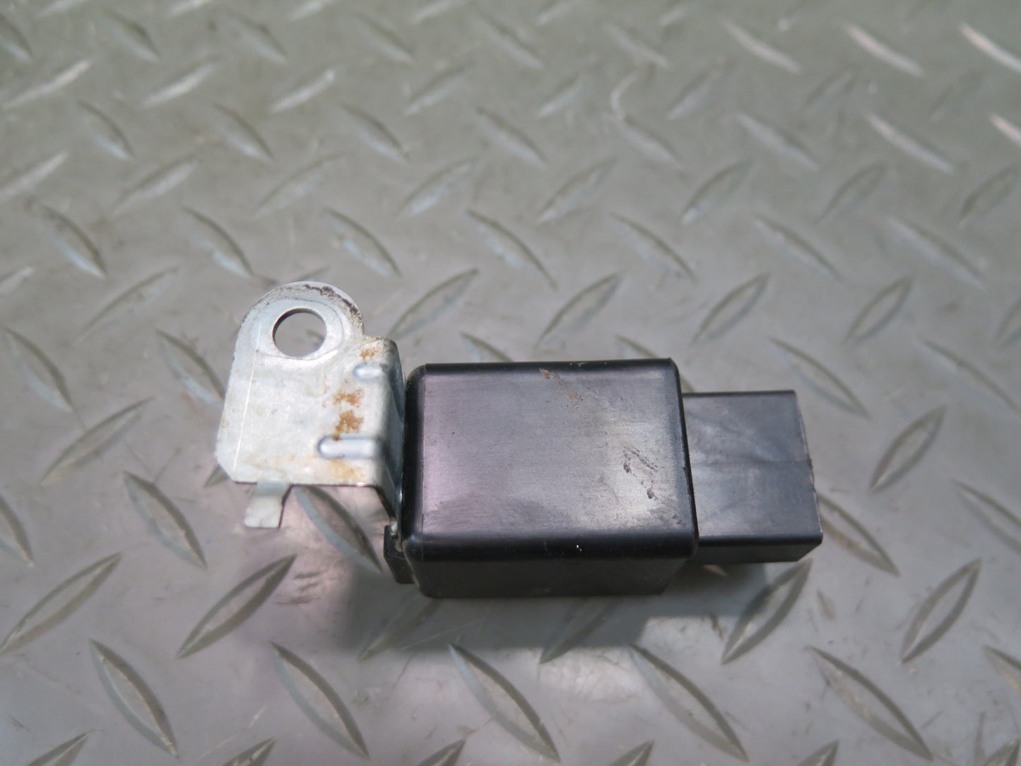 84-89 Nissan 300ZX Z31 Turn Signal Flasher Relay OEM