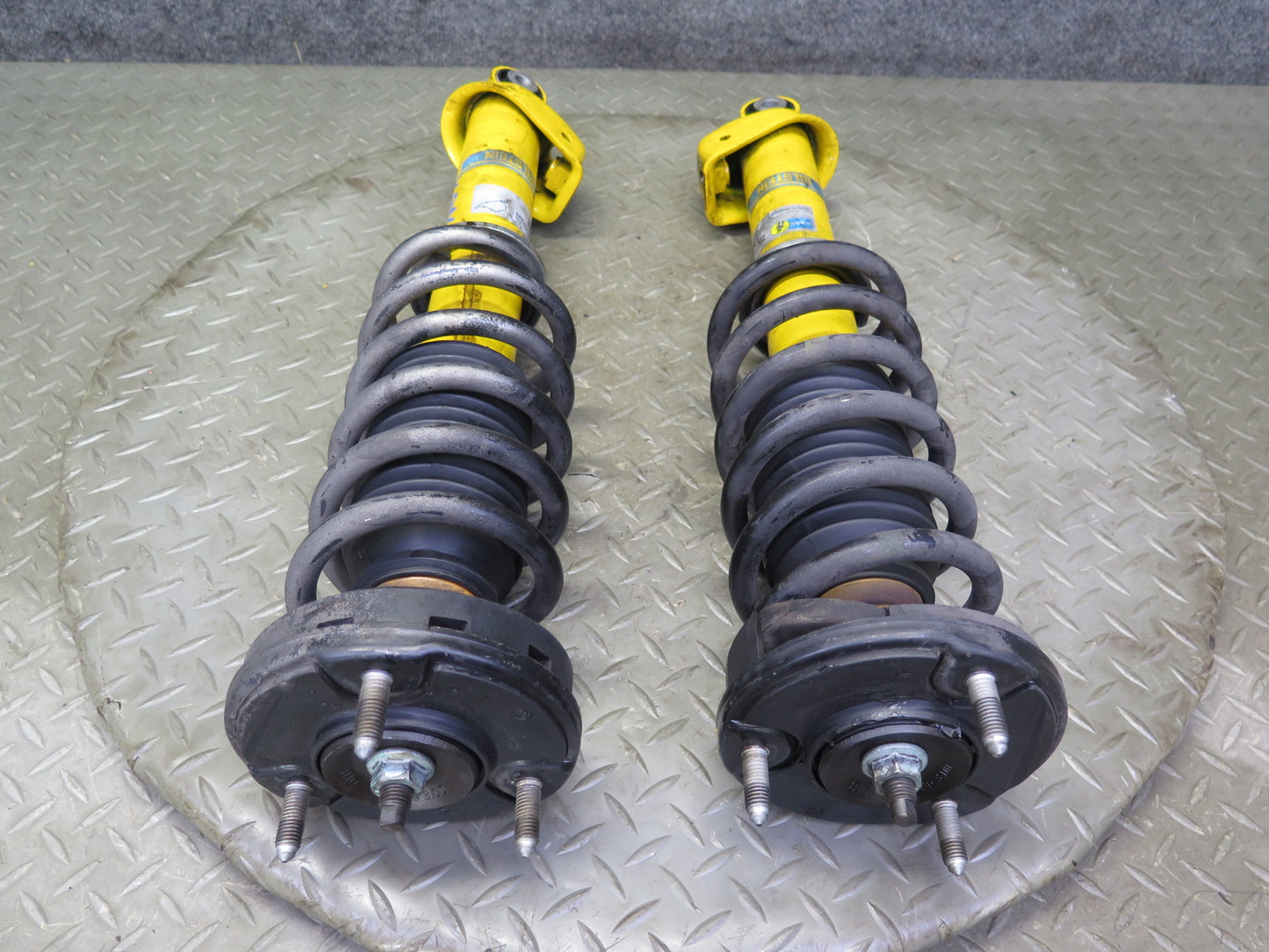 1999-2001 Porsche 911 996 Conv RWD Rear Bilstein Strut Shock Absorber Set of 2