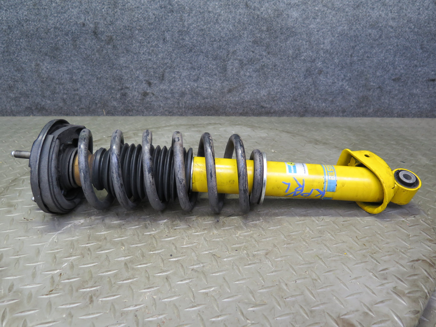 1999-2001 Porsche 911 996 Conv RWD Rear Bilstein Strut Shock Absorber Set of 2