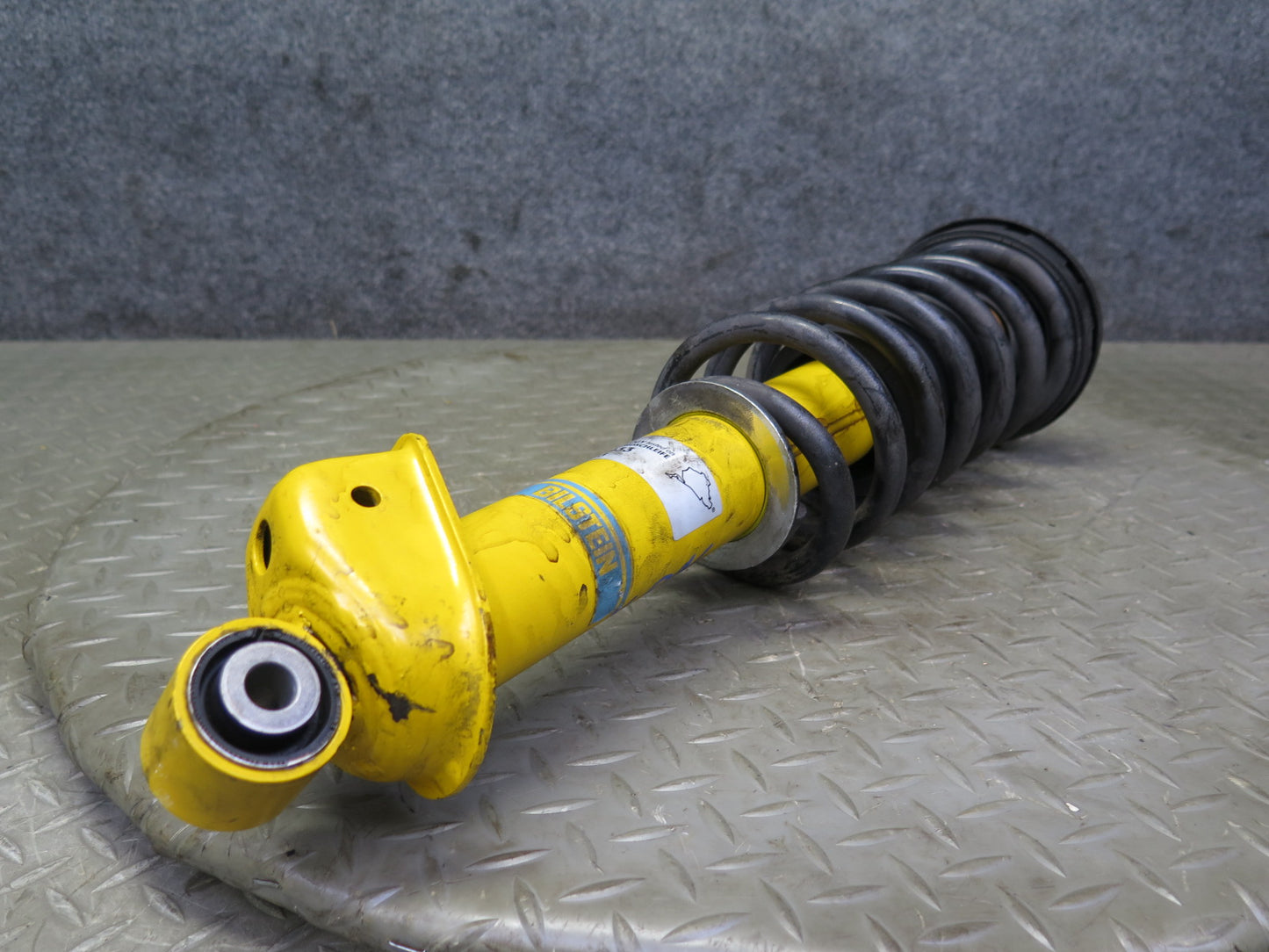 1999-2001 Porsche 911 996 Conv RWD Rear Bilstein Strut Shock Absorber Set of 2