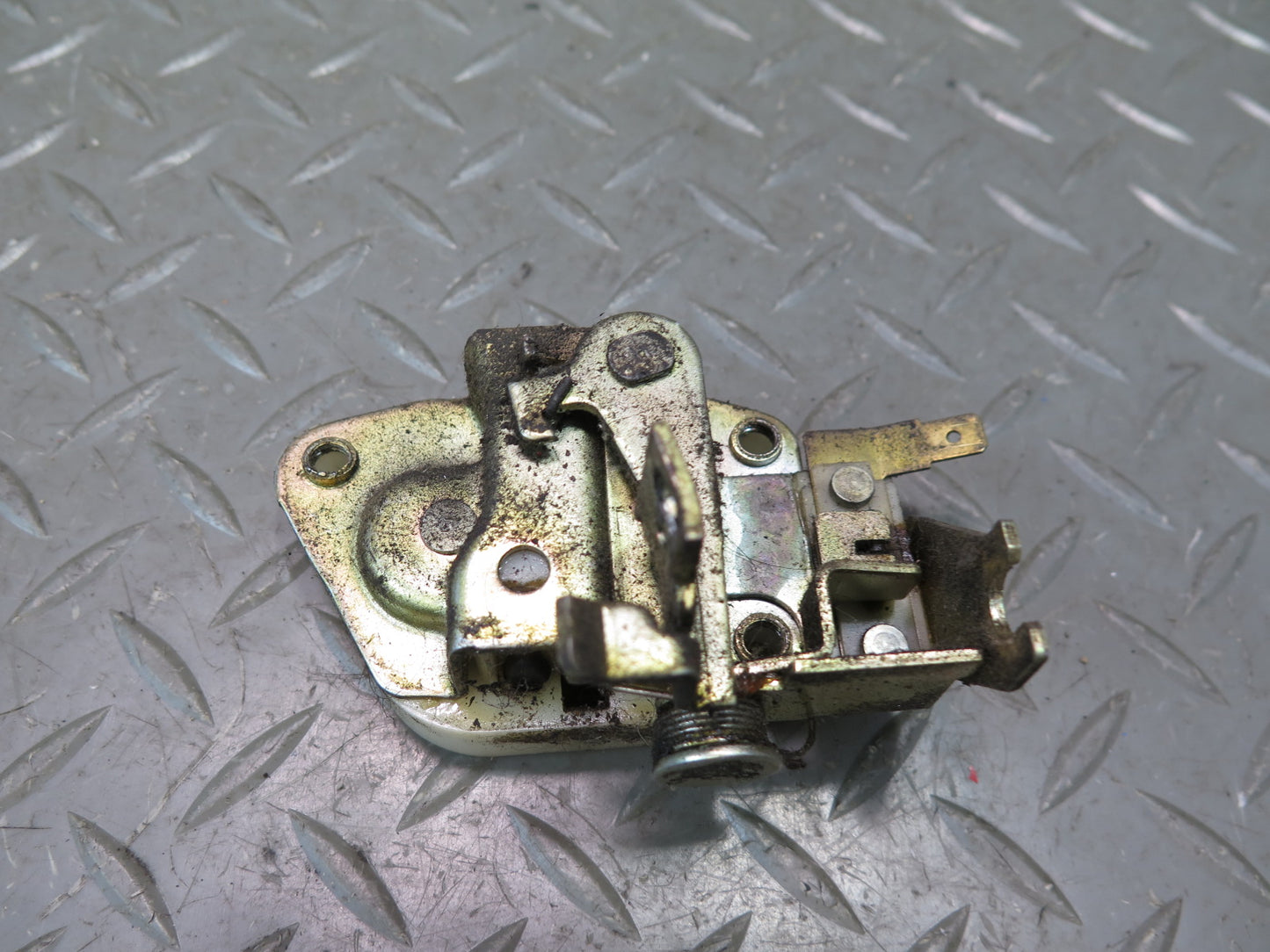 84-86 Nissan Z31 300ZX 2+0 Rear Trunk Lock Latch Actuator OEM