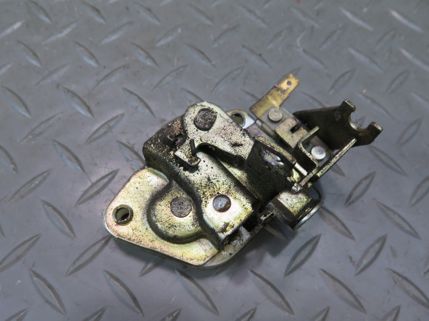 84-86 Nissan Z31 300ZX 2+0 Rear Trunk Lock Latch Actuator OEM