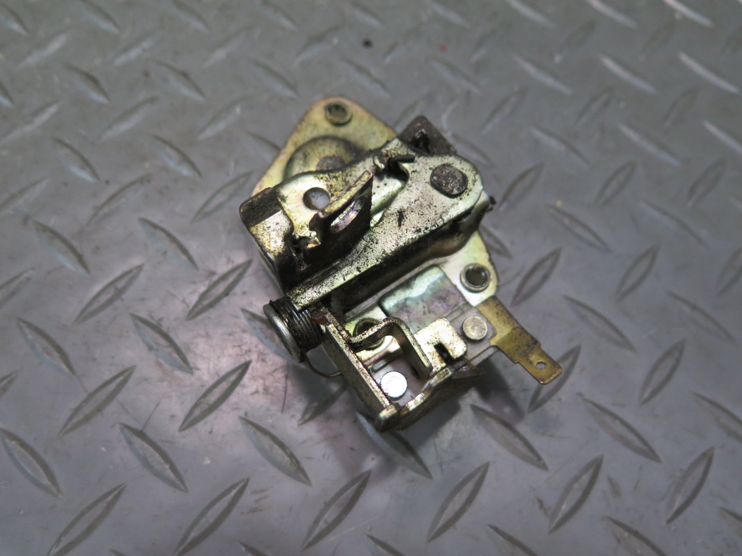 84-86 Nissan Z31 300ZX 2+0 Rear Trunk Lock Latch Actuator OEM