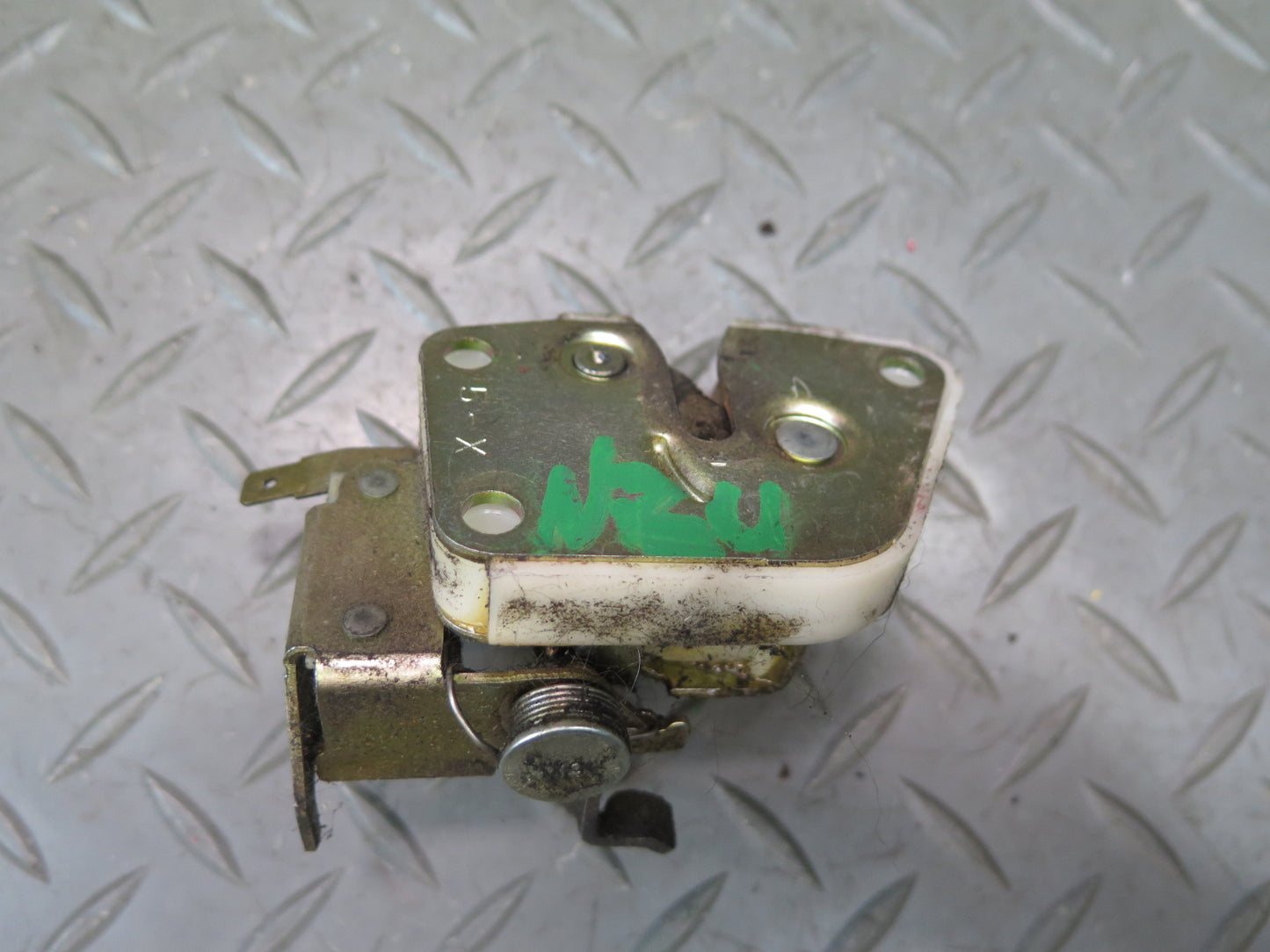 84-86 Nissan Z31 300ZX 2+0 Rear Trunk Lock Latch Actuator OEM