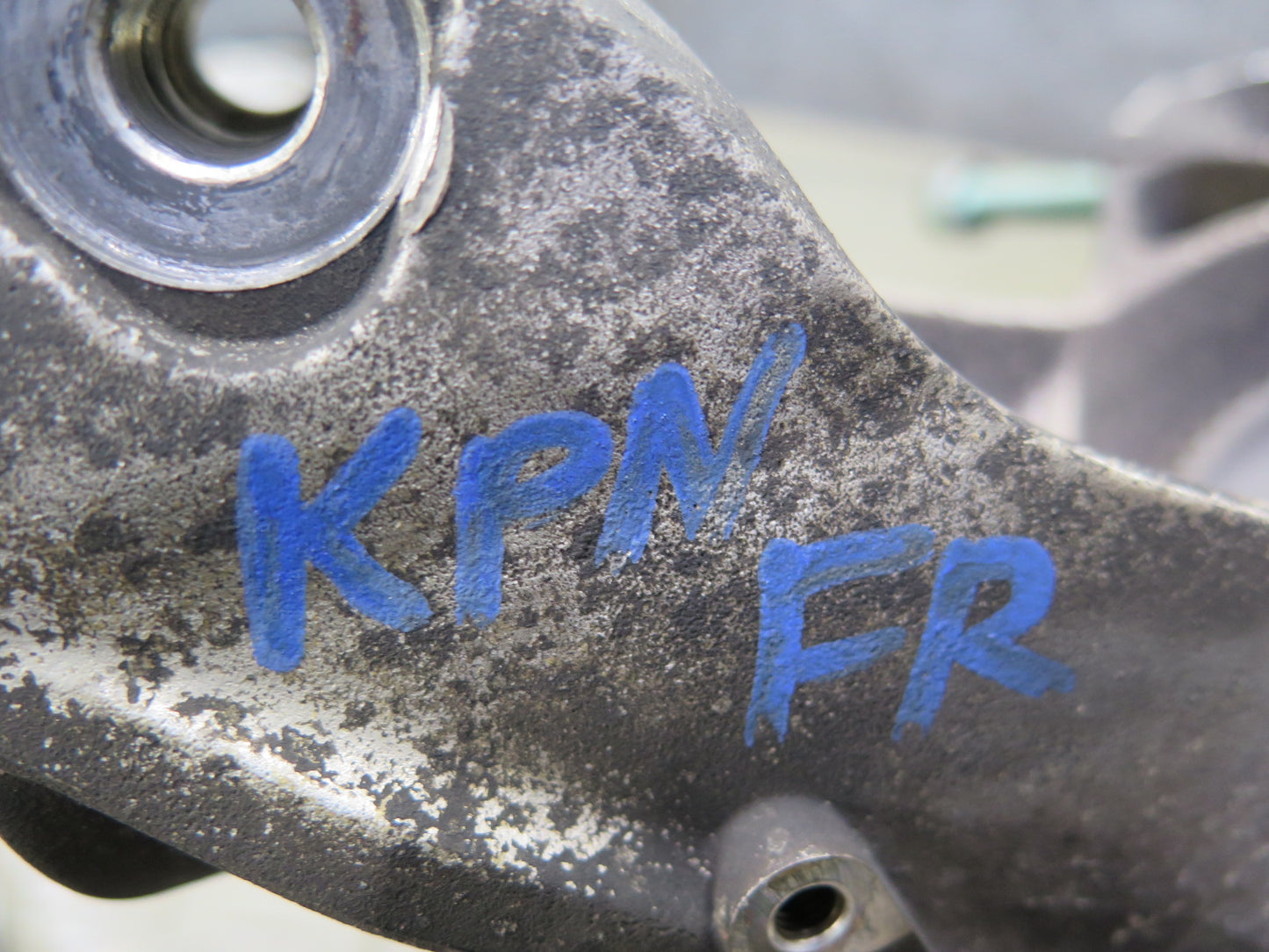 1999-2004 Porsche 911 996 Boxster RWD Front Right Spindle Knuckle Wheel Hub