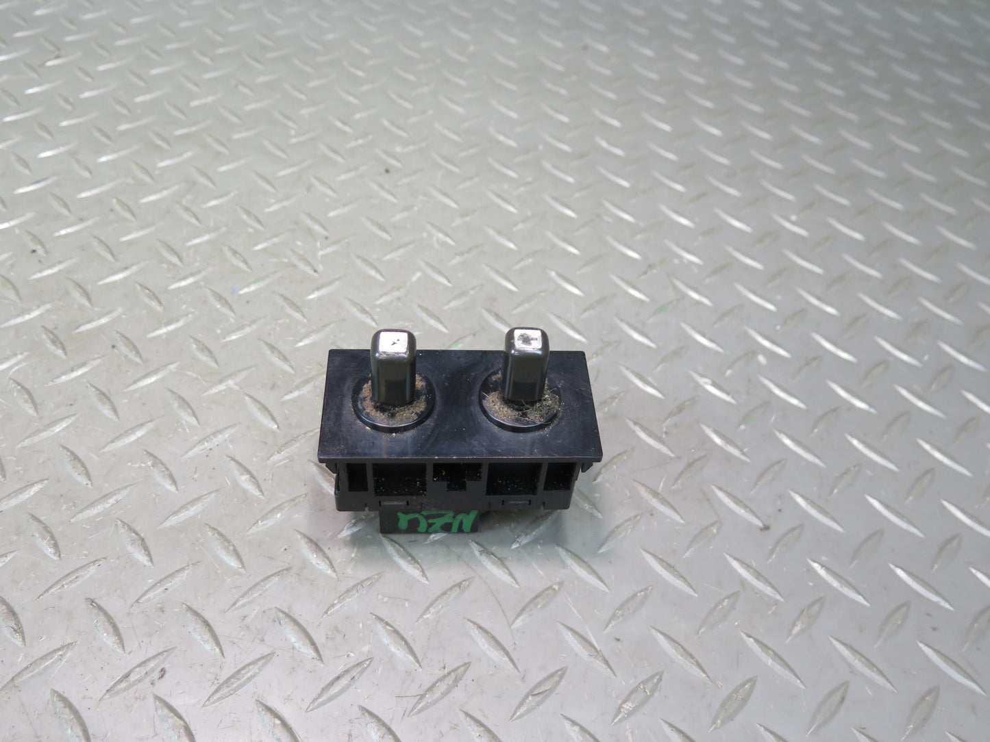 84-86 Nissan Z31 300ZX 2+0 Side View Mirror Switch OEM