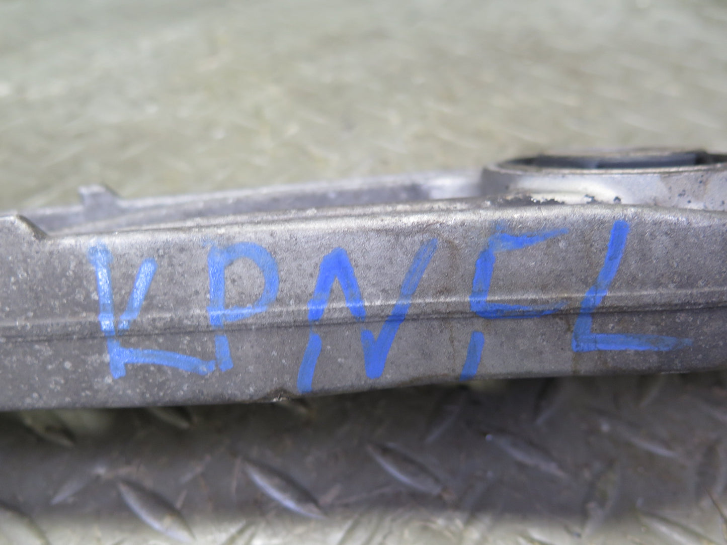 99-05 Porsche 911 996 Front Left Meyle  Suspension Lower Control Arm Set of 2