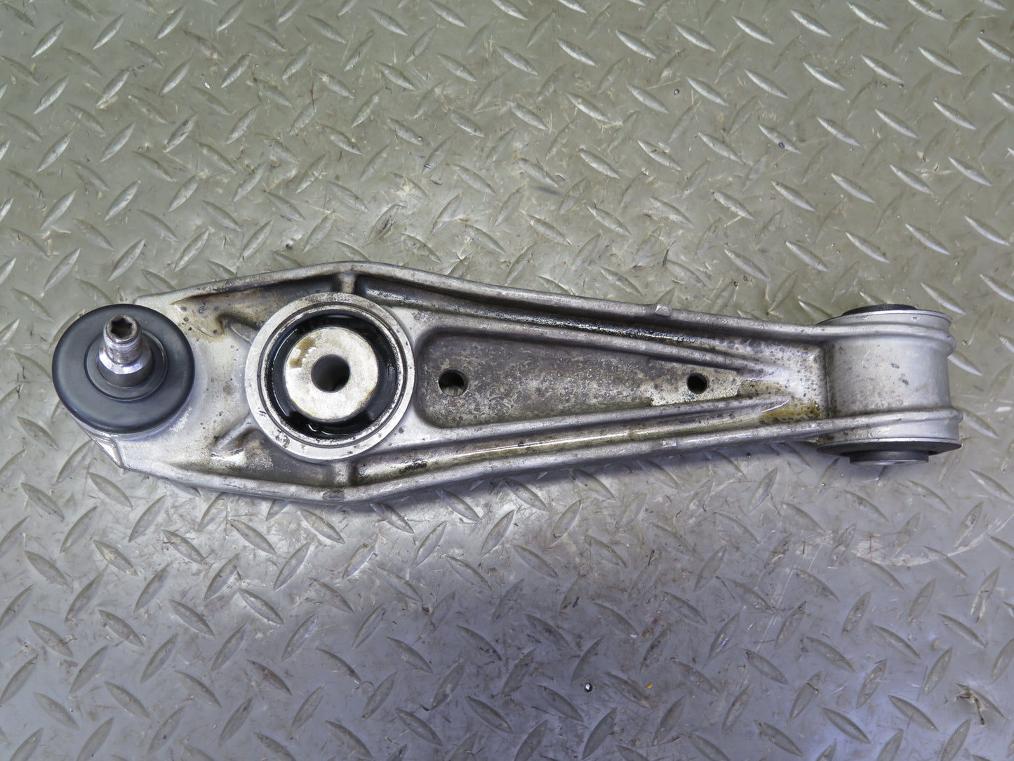 99-05 Porsche 911 996 Front Left Meyle  Suspension Lower Control Arm Set of 2