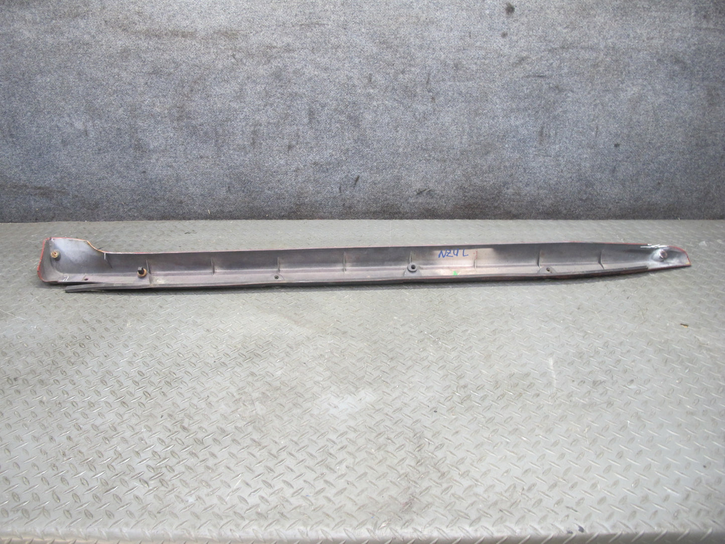 84-86 Nissan Z31 300ZX 2+0 Left Side Skirt Rocker Panel Molding HOT RED OEM