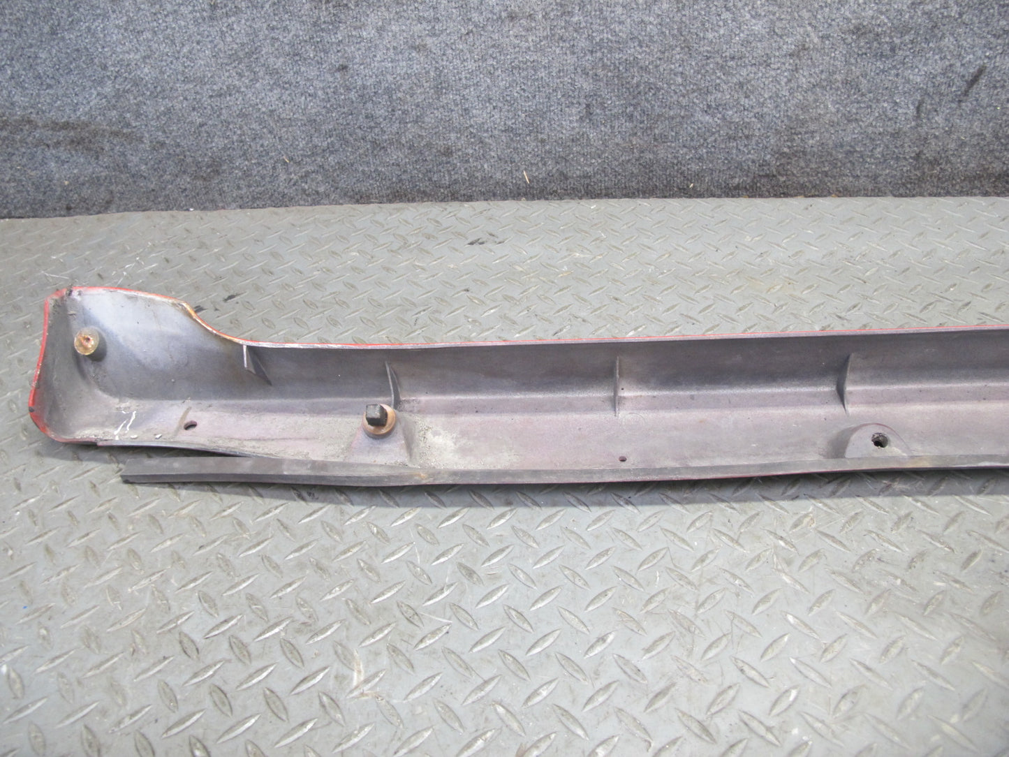 84-86 Nissan Z31 300ZX 2+0 Left Side Skirt Rocker Panel Molding HOT RED OEM