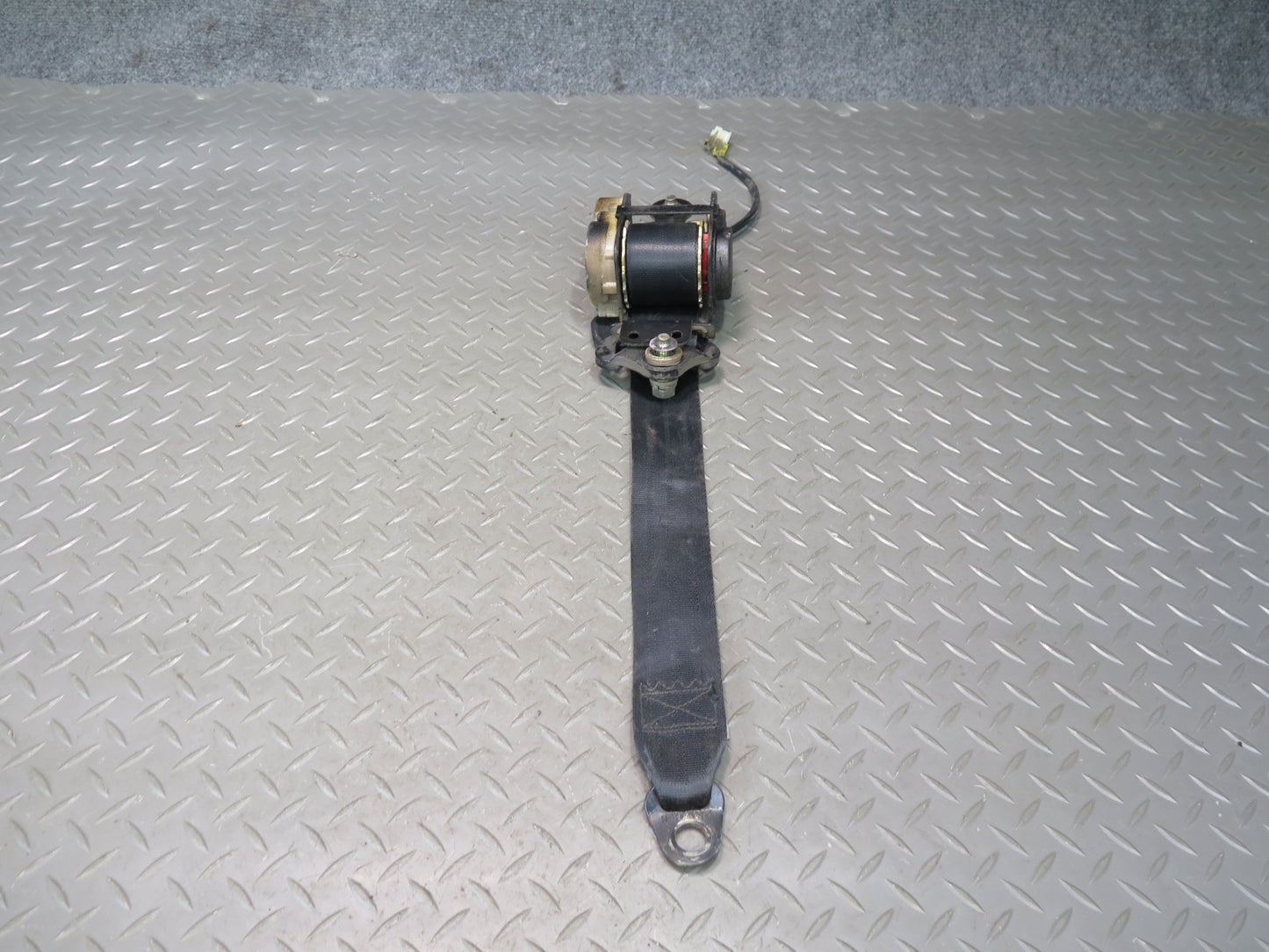 84-86 NISSAN 300ZX Z31 FRONT DRIVER AND PASSENGER SEAT BELTS OEM