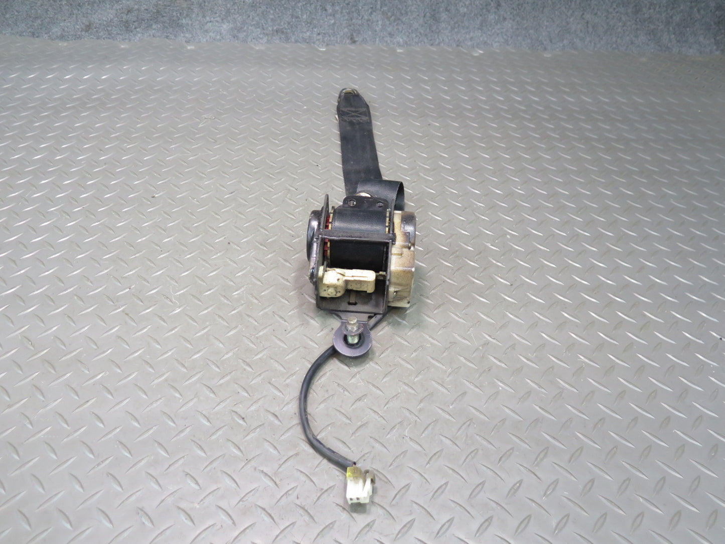 84-86 NISSAN 300ZX Z31 FRONT DRIVER AND PASSENGER SEAT BELTS OEM