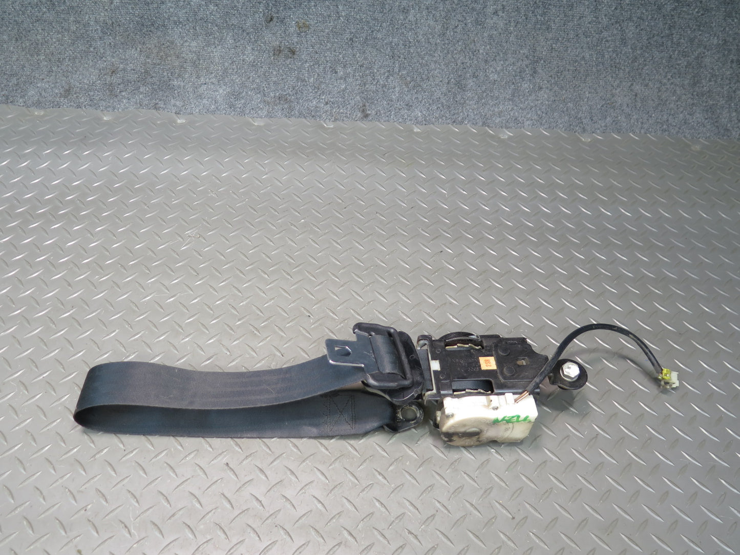 84-86 NISSAN 300ZX Z31 FRONT DRIVER AND PASSENGER SEAT BELTS OEM