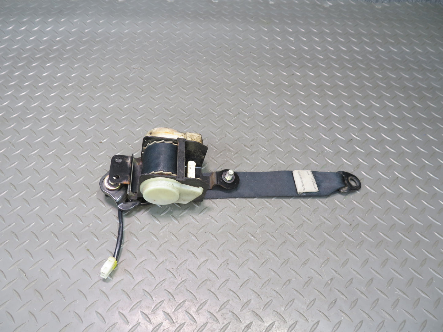 84-86 NISSAN 300ZX Z31 FRONT DRIVER AND PASSENGER SEAT BELTS OEM
