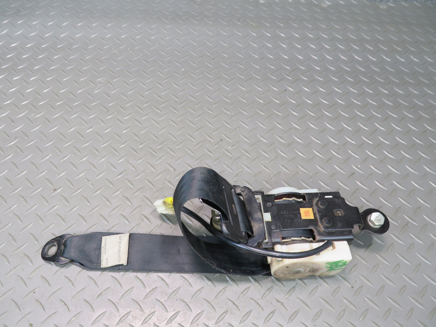 84-86 NISSAN 300ZX Z31 FRONT DRIVER AND PASSENGER SEAT BELTS OEM