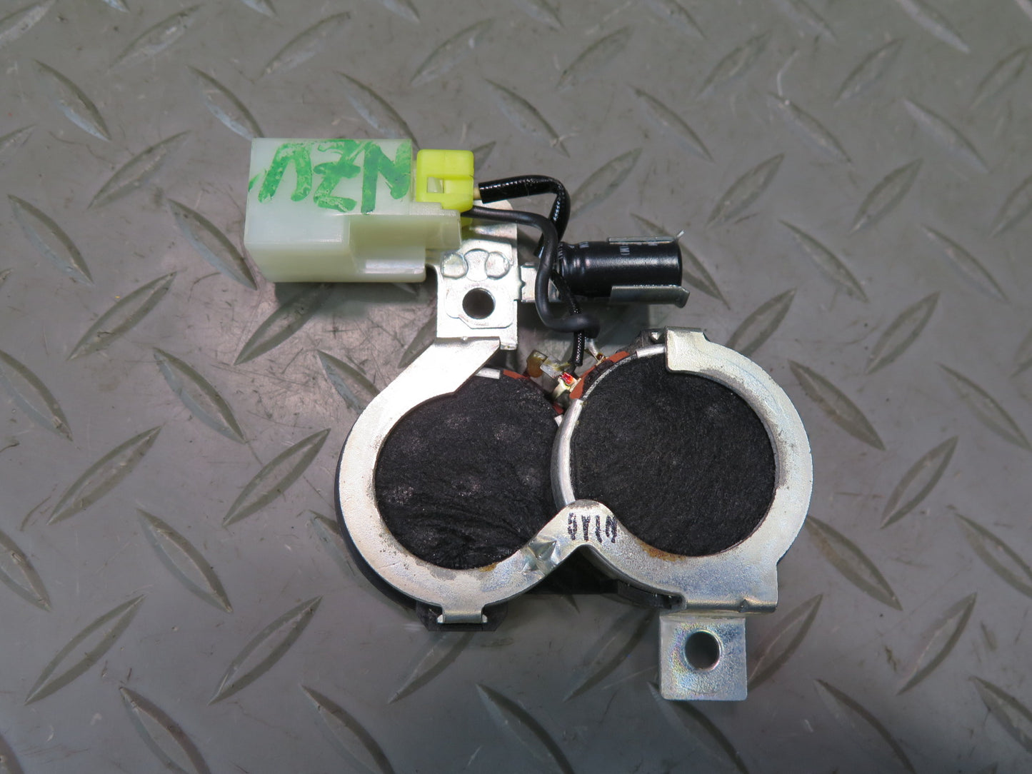 84-86 Nissan Z31 300ZX 2+0 Front Right & Left Side Tweeter Audio Speaker Set OEM
