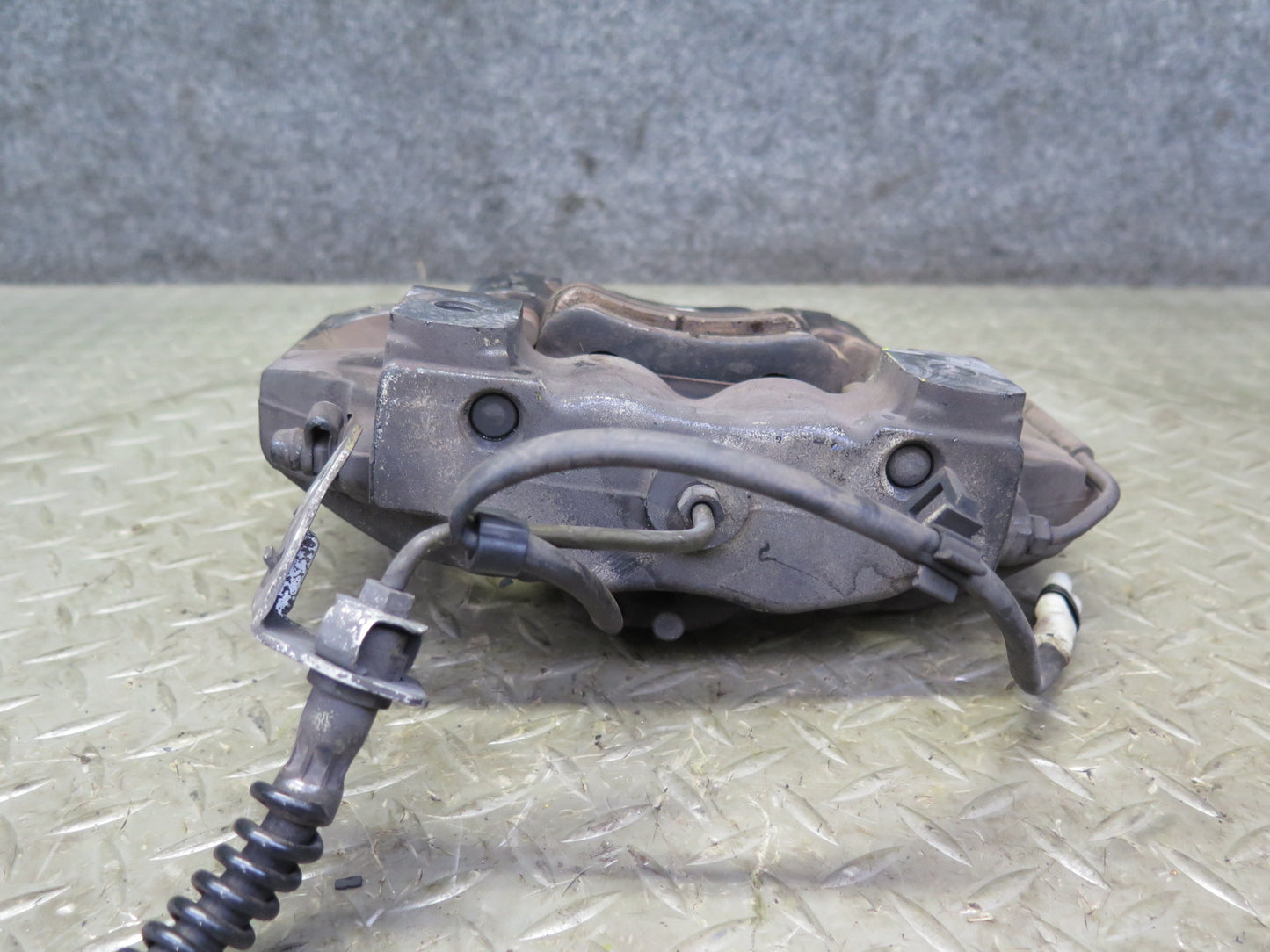 1999 Porsche 911 Carrera 996 RWD Front Left & Right Brembo Brake Caliper Set