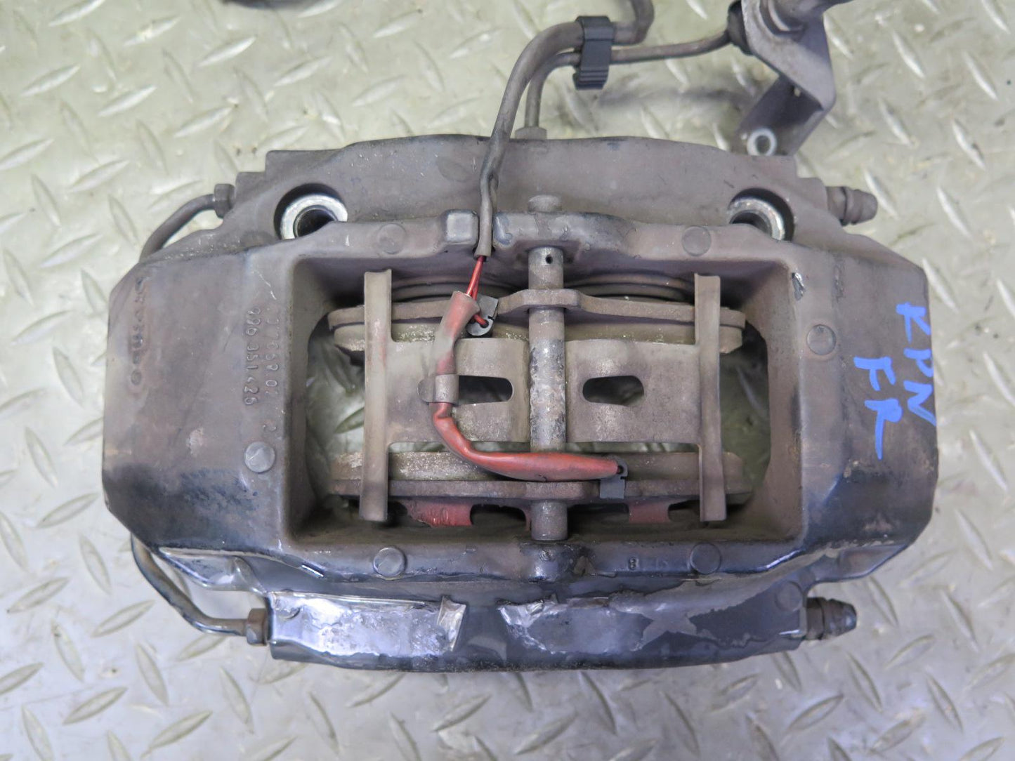 1999 Porsche 911 Carrera 996 RWD Front Left & Right Brembo Brake Caliper Set