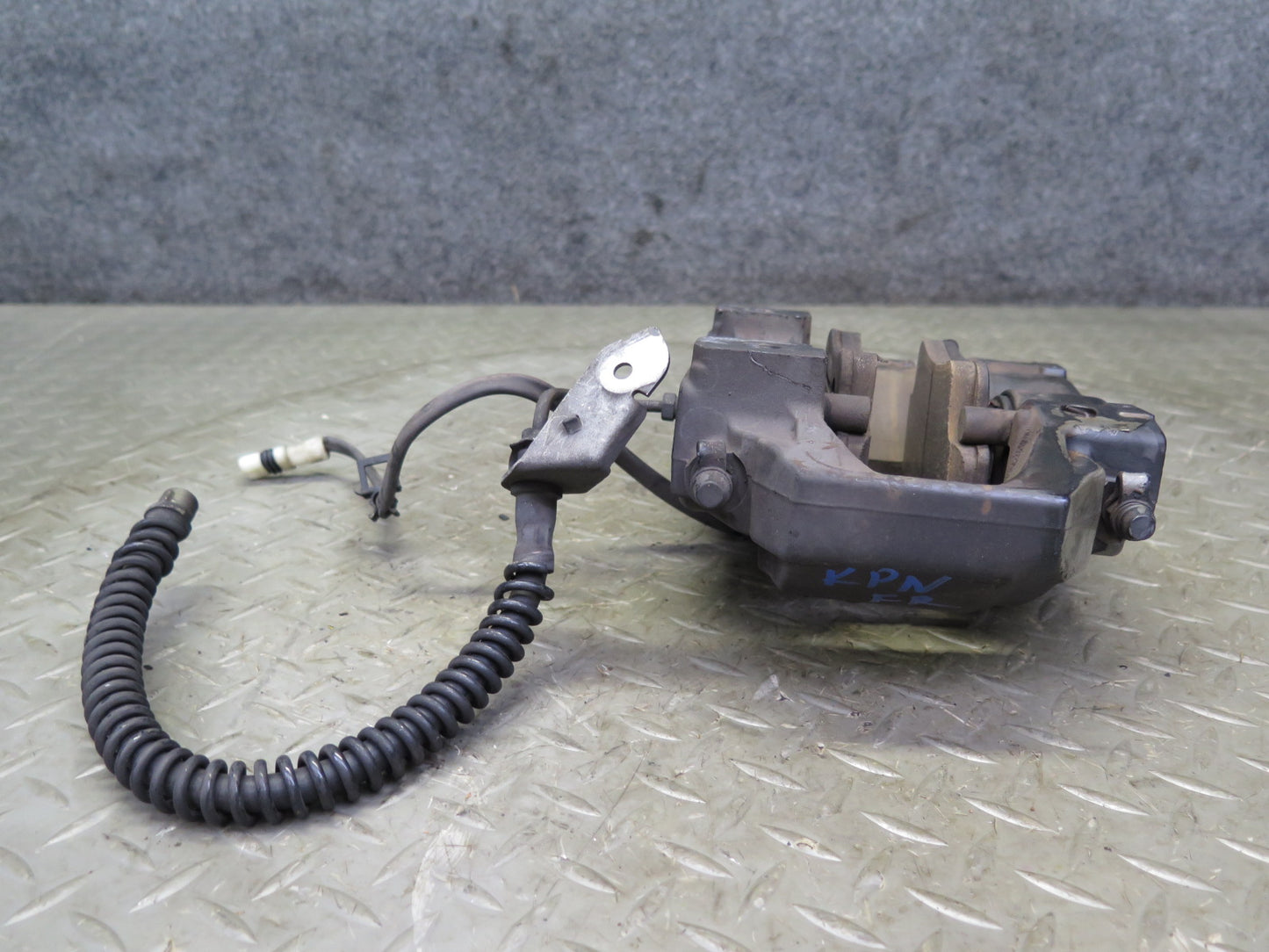 1999 Porsche 911 Carrera 996 RWD Front Left & Right Brembo Brake Caliper Set