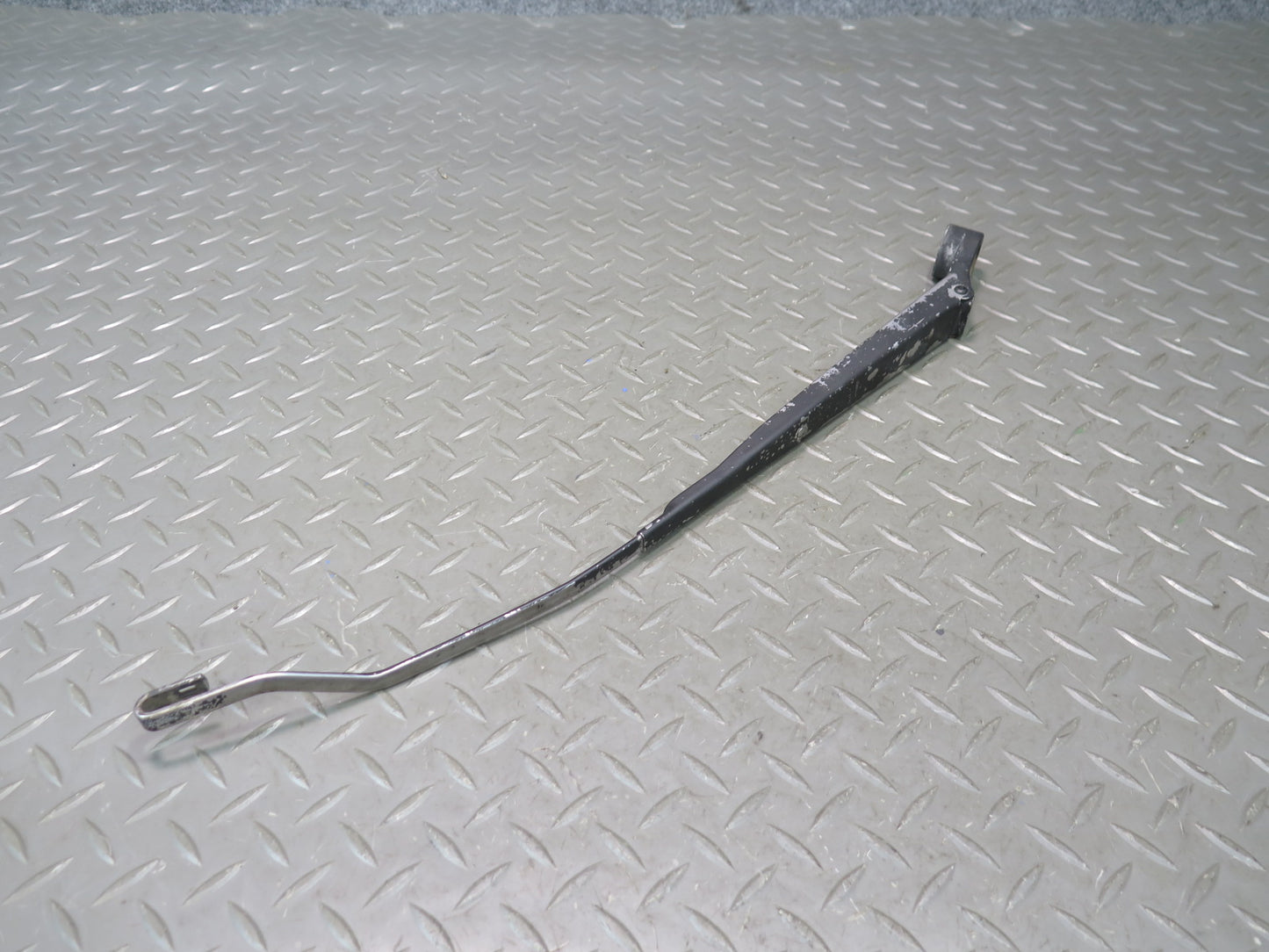 84-89 Nissan Z31 300ZX Front Windshield Left & Right Wiper Arm Set of 2 OEM