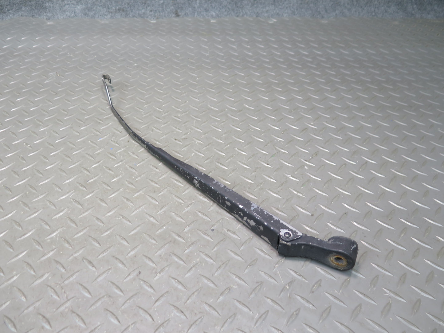 84-89 Nissan Z31 300ZX Front Windshield Left & Right Wiper Arm Set of 2 OEM