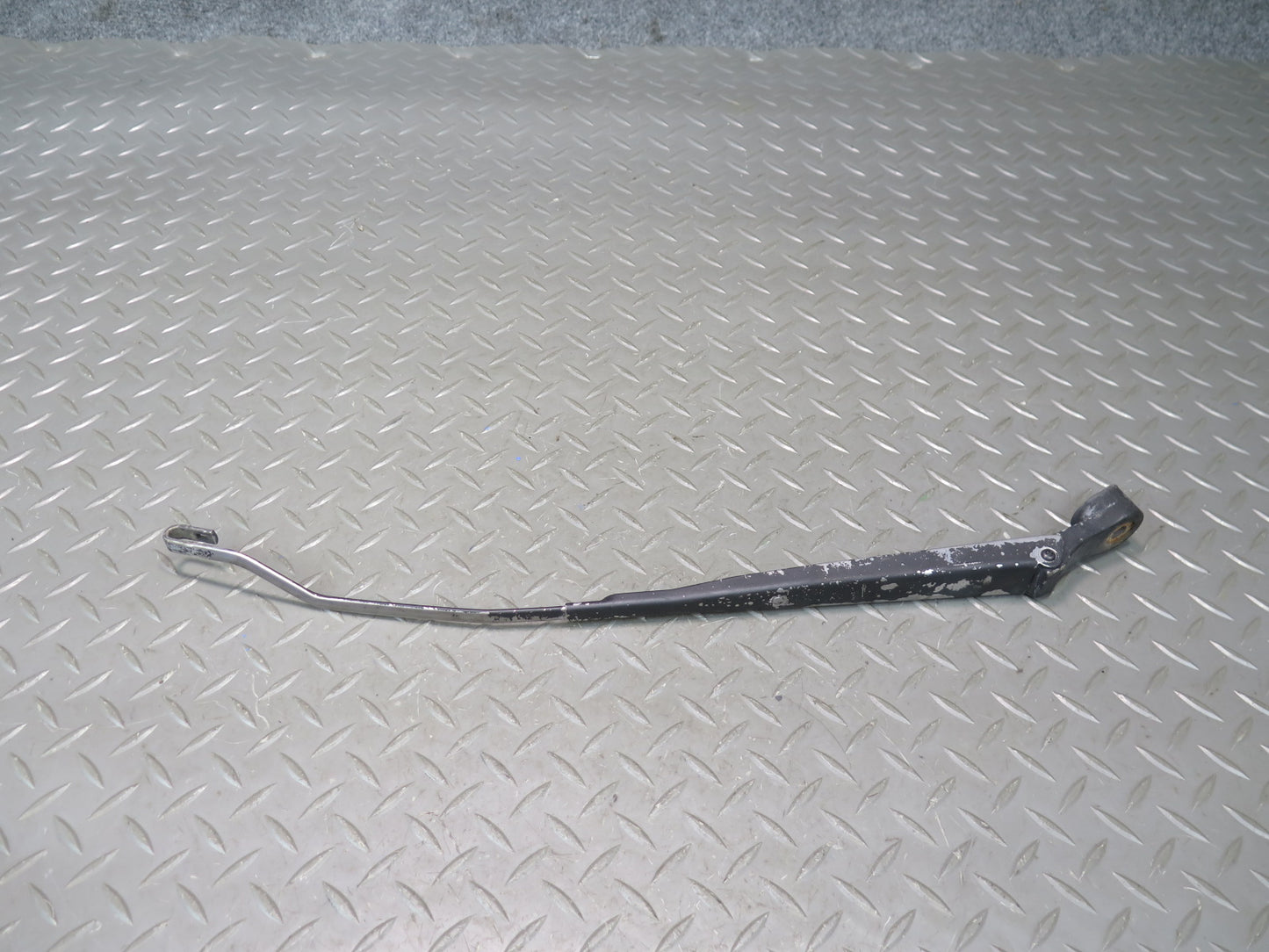 84-89 Nissan Z31 300ZX Front Windshield Left & Right Wiper Arm Set of 2 OEM