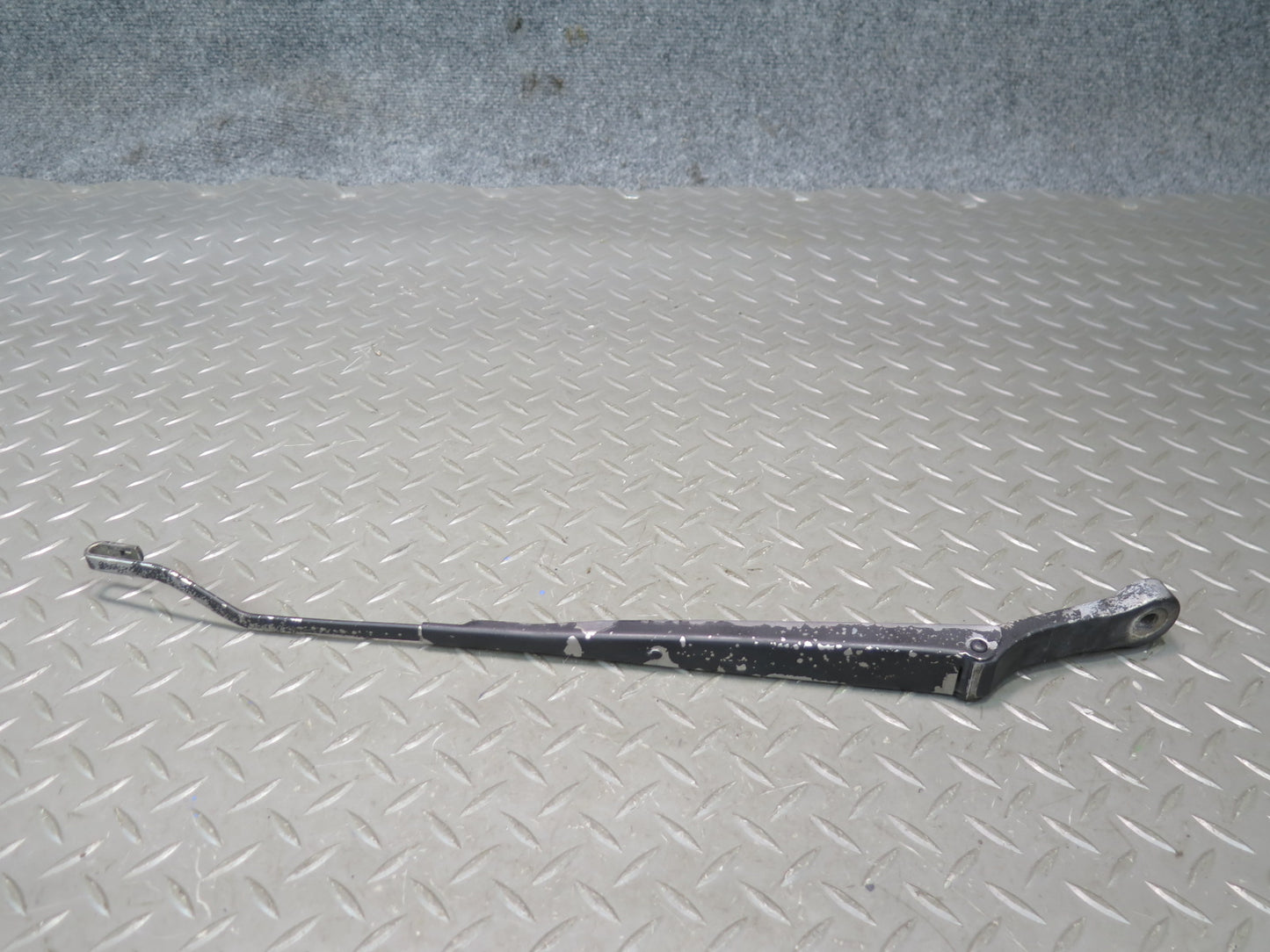 84-89 Nissan Z31 300ZX Front Windshield Left & Right Wiper Arm Set of 2 OEM
