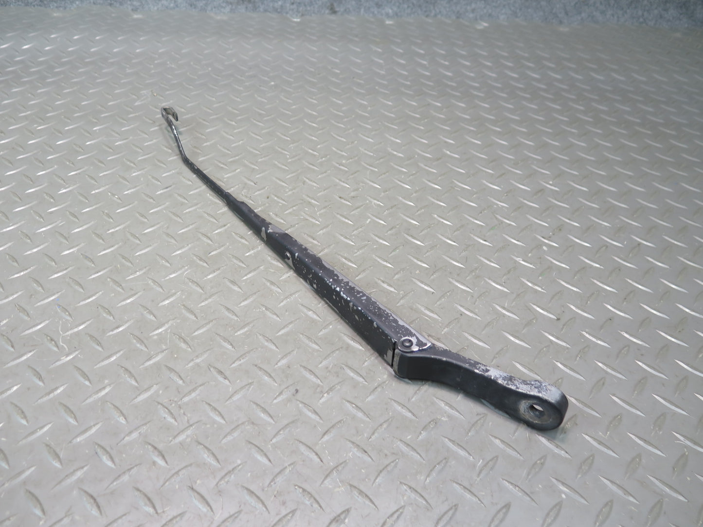 84-89 Nissan Z31 300ZX Front Windshield Left & Right Wiper Arm Set of 2 OEM