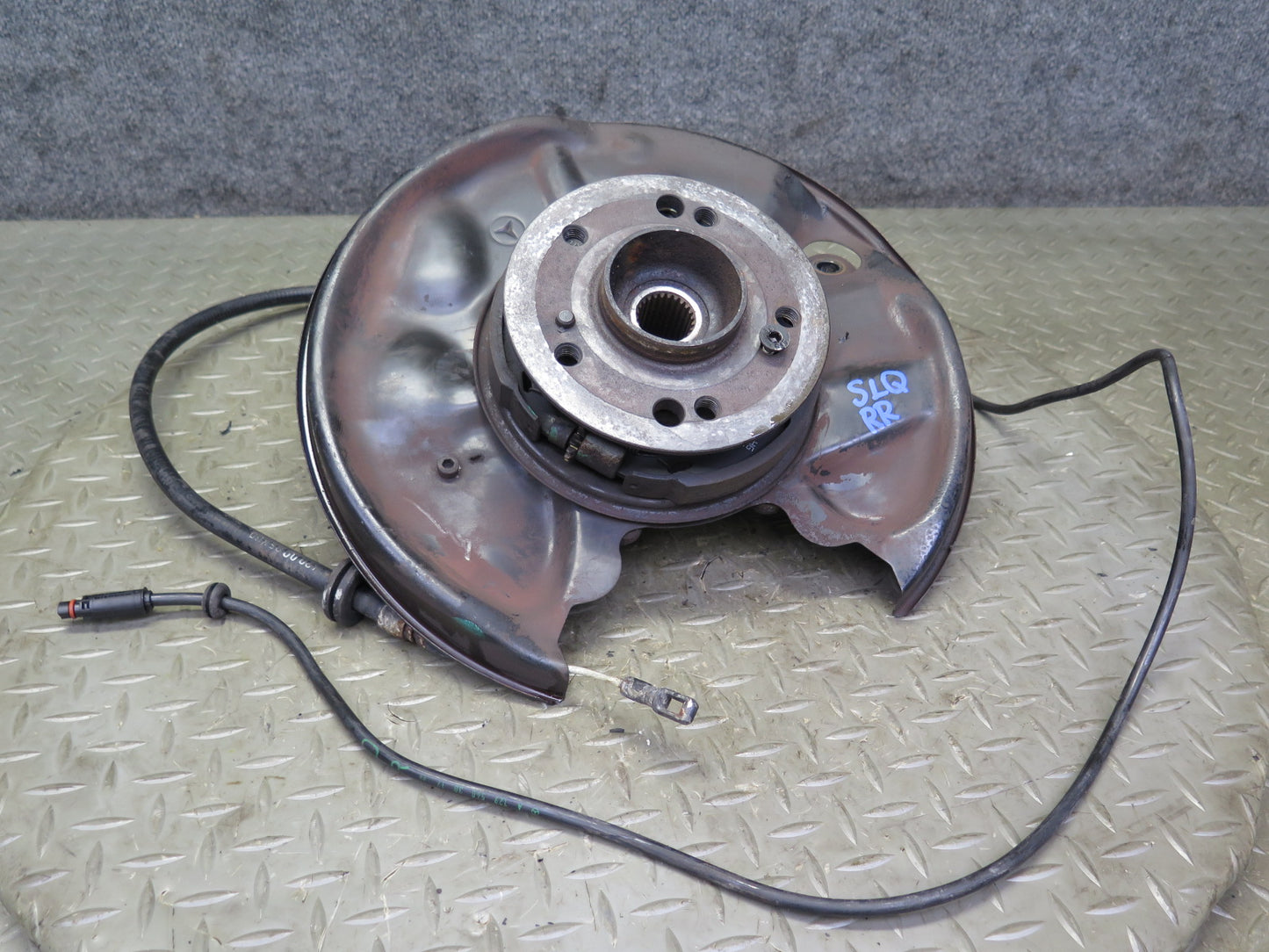 96-02 Mercedes R129 Sl-class Rear Right Spindle Knuckle Wheel Hub Bearing OEM