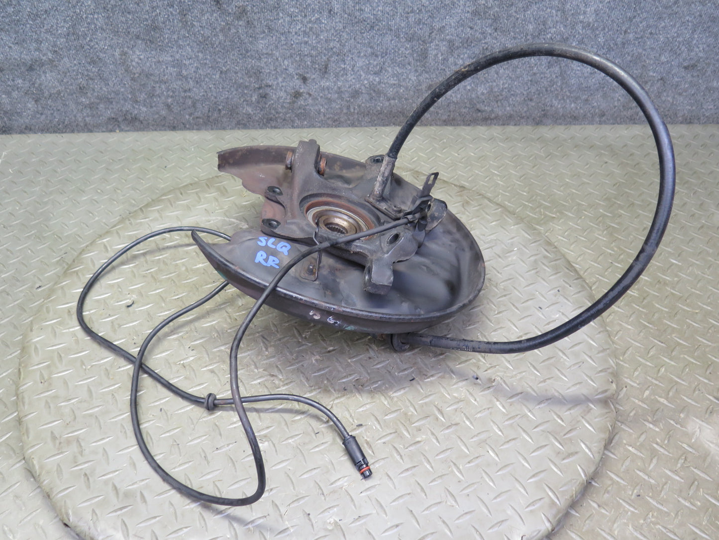 96-02 Mercedes R129 Sl-class Rear Right Spindle Knuckle Wheel Hub Bearing OEM