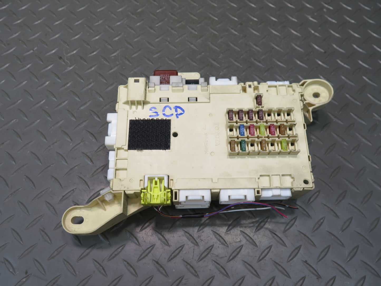 02-05 Lexus Z40 SC430 Front Right Dashboard Fuse Box Module OEM