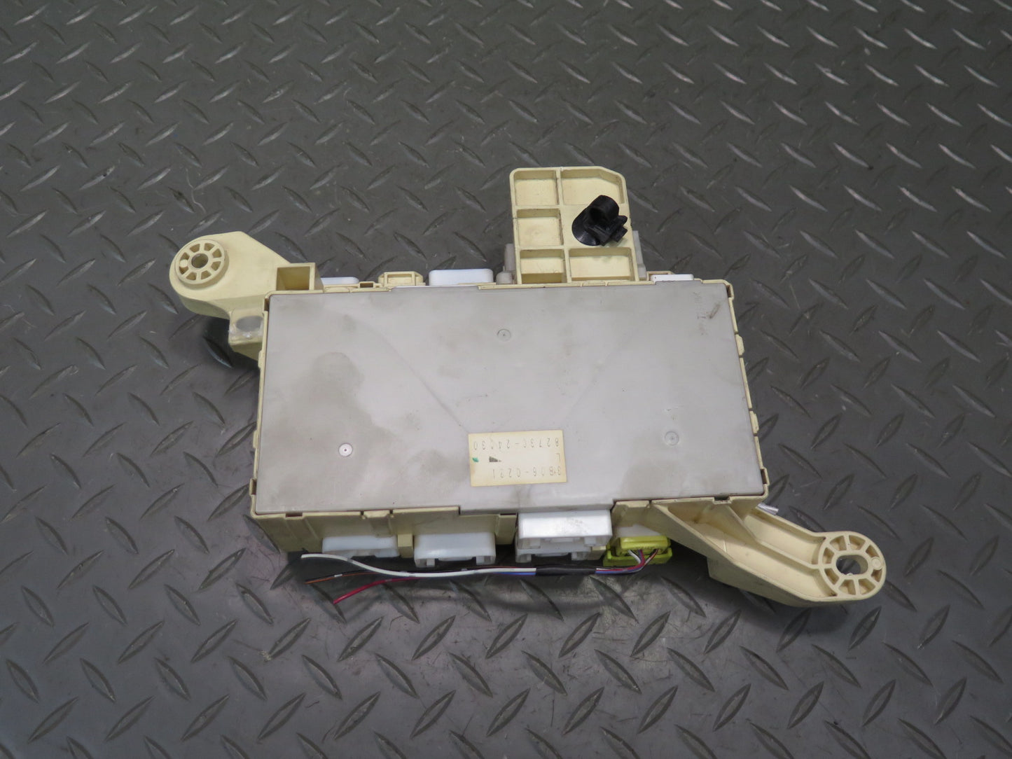 02-05 Lexus Z40 SC430 Front Right Dashboard Fuse Box Module OEM